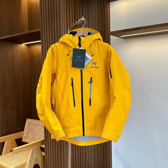 Arcteryx BetaBeta lt Jacket Women/ men--L